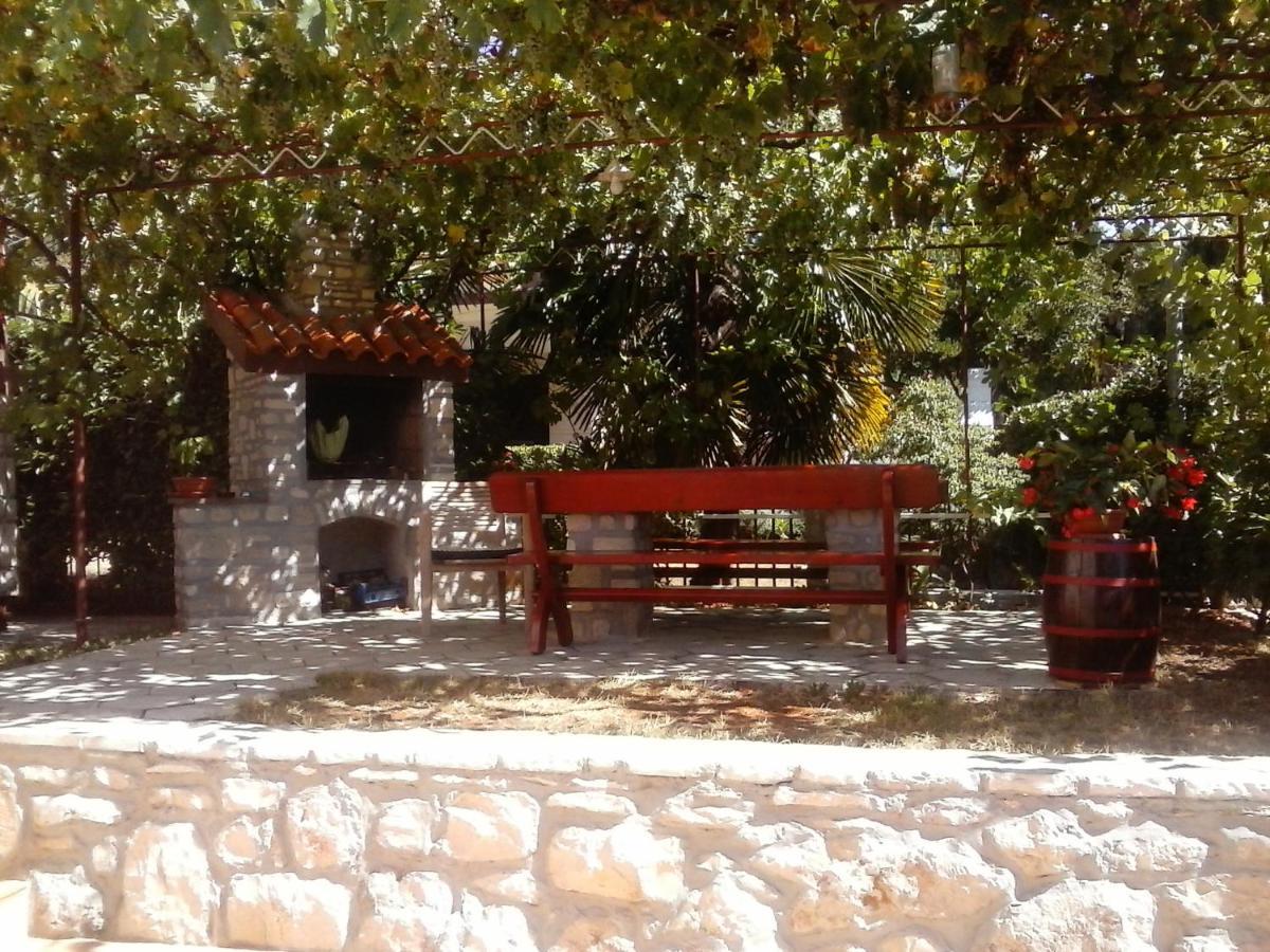 Apartman Sole Διαμέρισμα Karigador Εξωτερικό φωτογραφία