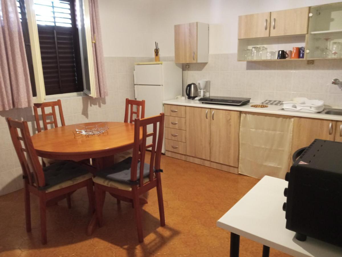 Apartman Sole Διαμέρισμα Karigador Εξωτερικό φωτογραφία